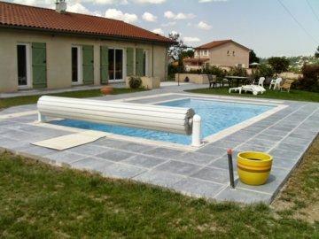 Habillage tour piscine